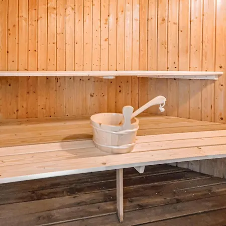 Awesome In With Sauna ثيستد